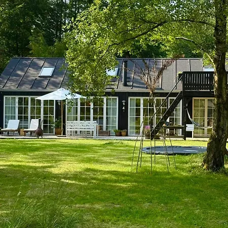 Wooden House With Animals And Kayaks Near Vakantiehuis Aalborg