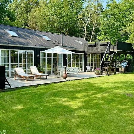 Wooden House With Animals And Kayaks Near Vakantiehuis Aalborg
