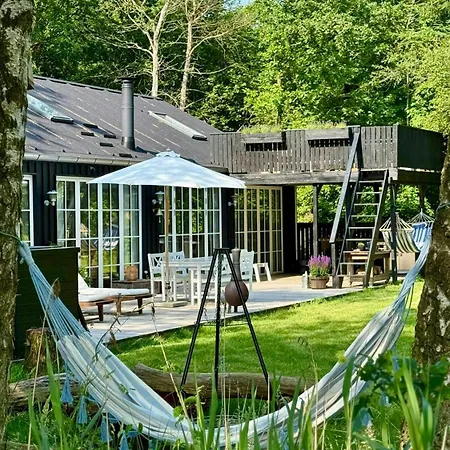 Feriehus Wooden House With Animals And Kayaks Near *